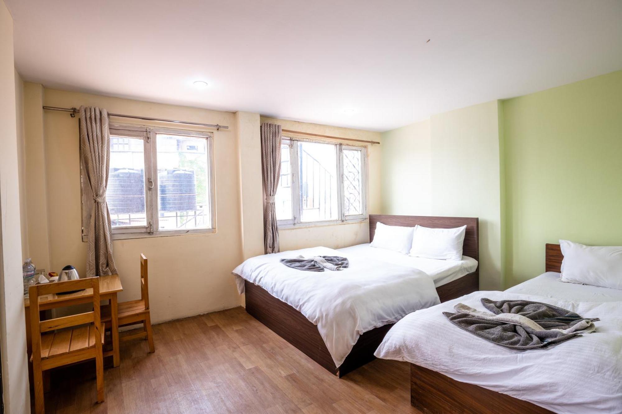 Hotel Harmony & Little Bites Bistro Jawlakhel Экстерьер фото