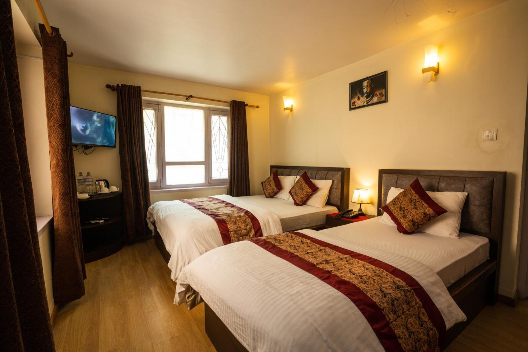 Hotel Harmony & Little Bites Bistro Jawlakhel Экстерьер фото